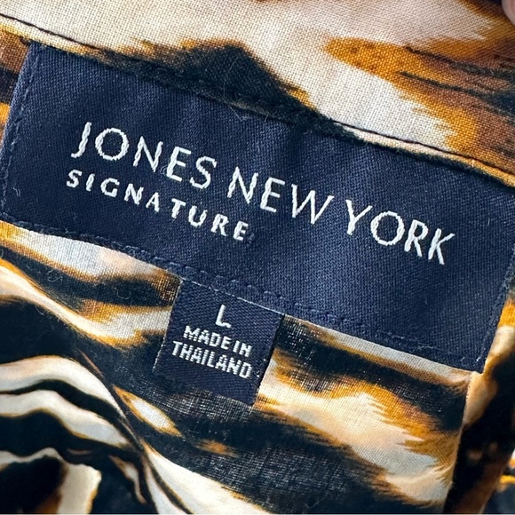 Jones New York signature womens top size L black gold button down tiger print - Picture 9 of 11